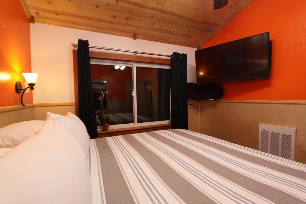The Woods Hotel - Gay Lgbtq Cabins Guerneville Zewnętrze zdjęcie